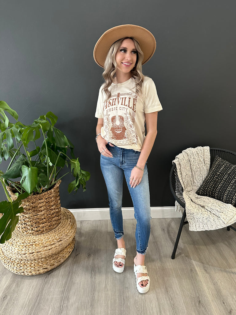 Nashville Graphic Tee